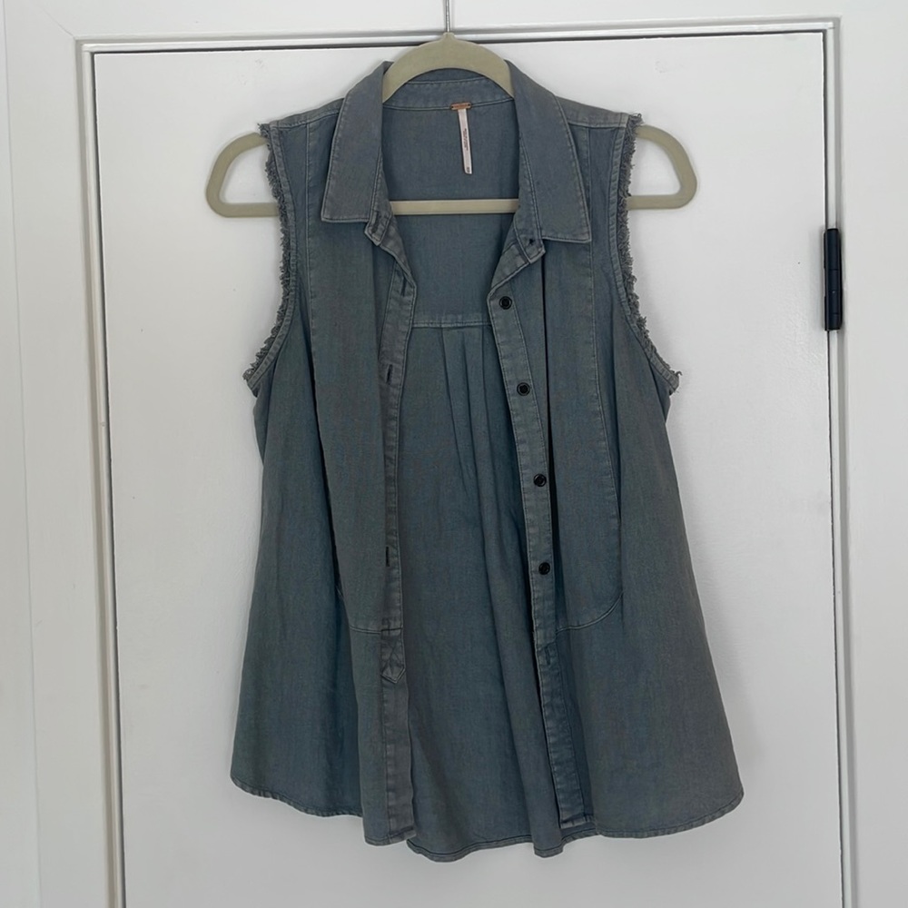 Free People Grey Cut Off Vest/Shirt - XS